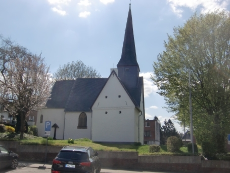 Übach-Palenberg : Frankenstraße, Stadtteil Palenberg, die St.-Petrus-Kapelle, die auch Karlskapelle genannt wird, ist eine der ältesten Kirchen im Kreis Heinsberg.
